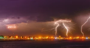 que-hacer-durante-una-tormenta-electrica